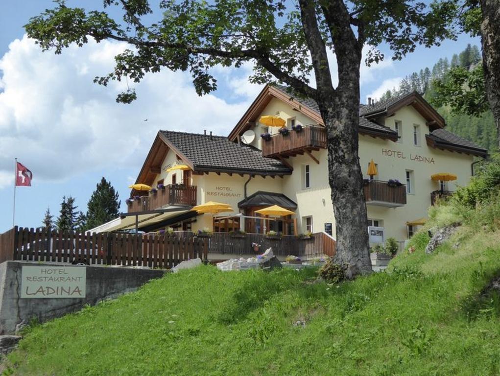 Hotel Ladina Bergün Exterior foto
